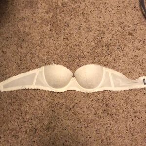 ⭐️SOLD⭐️Strapless aerie push up bra
